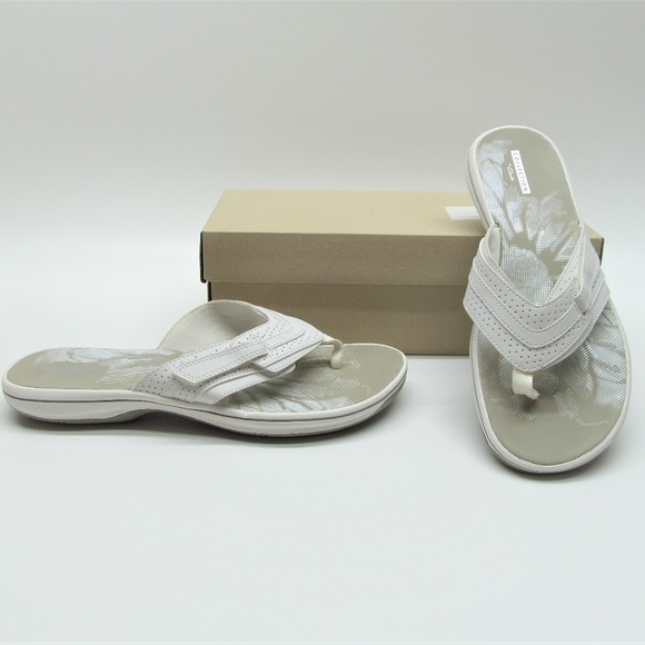 clarks brinkley keeley flip flops